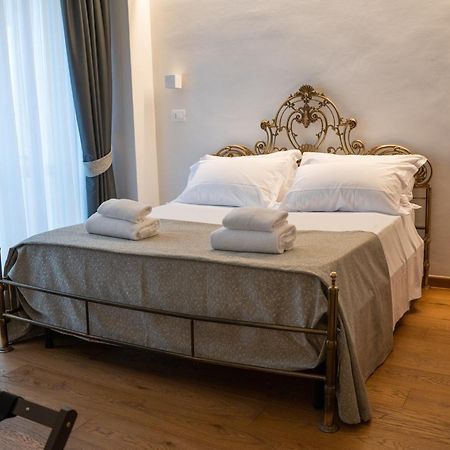 Bed and Breakfast Residenza Degli Speziali Florencia Exterior foto